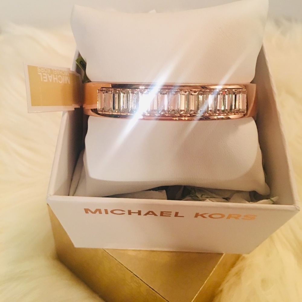 🖤Michael Kors®RoseGold Crystals Bracelet🖤